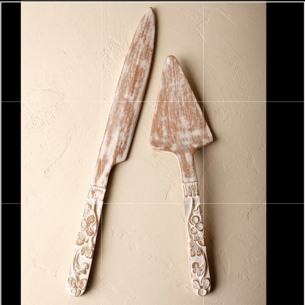 BHLDN Carved Wooden Cake Serving Set